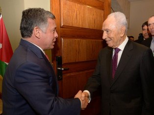 President Peres meets Jordanian King Abdullah II